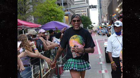 dennis rodman mini skirt|Dennis Rodman wore a skirt and walked in the。